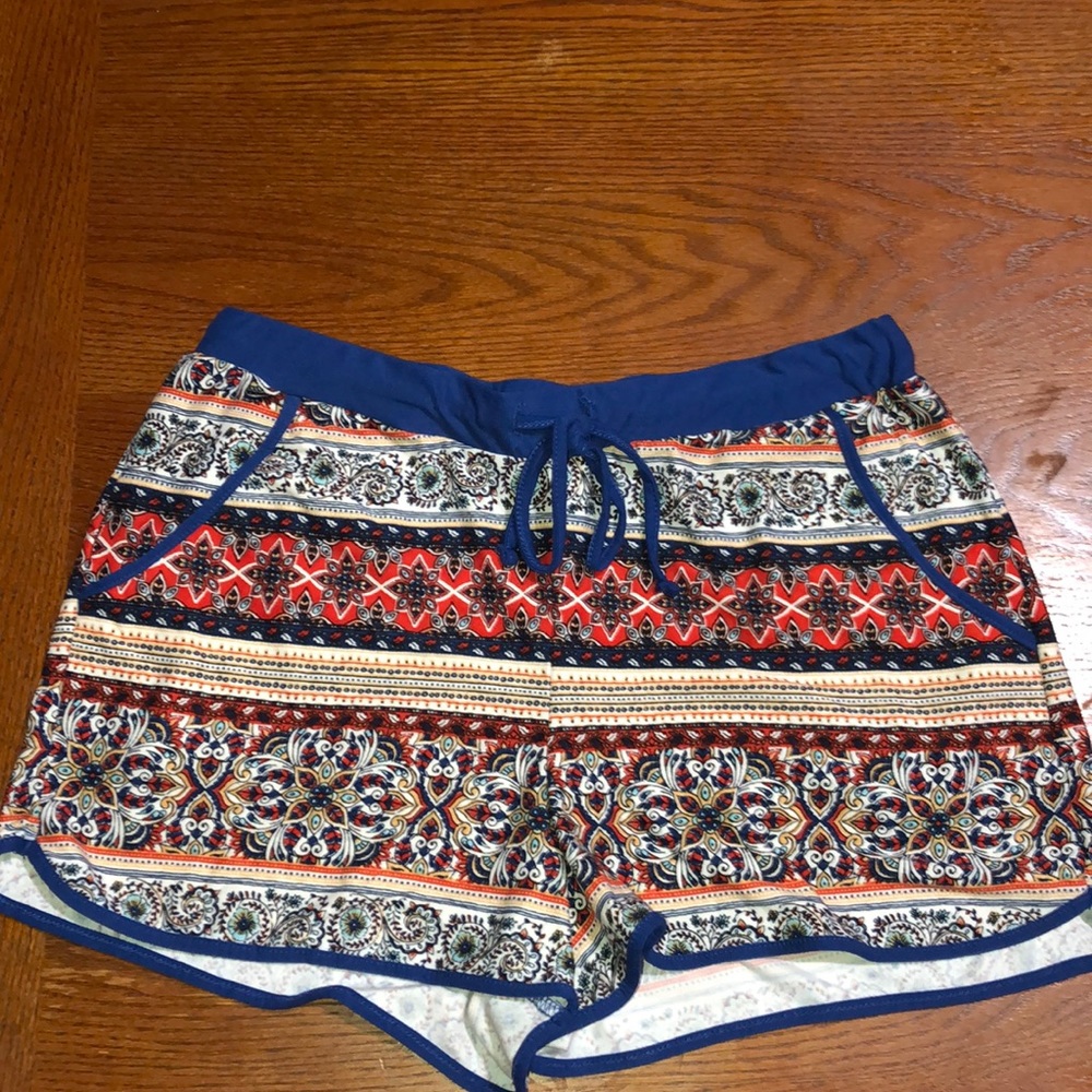 Patterned shorts